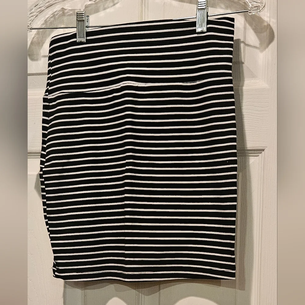 CHARLOTTE RUSSE SKIRT